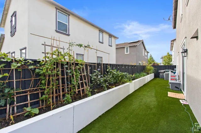 $850,000 | 6068 Oak Leaf Place, Rohnert Park, CA 94928