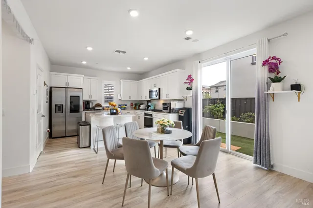 $850,000 | 6068 Oak Leaf Place, Rohnert Park, CA 94928