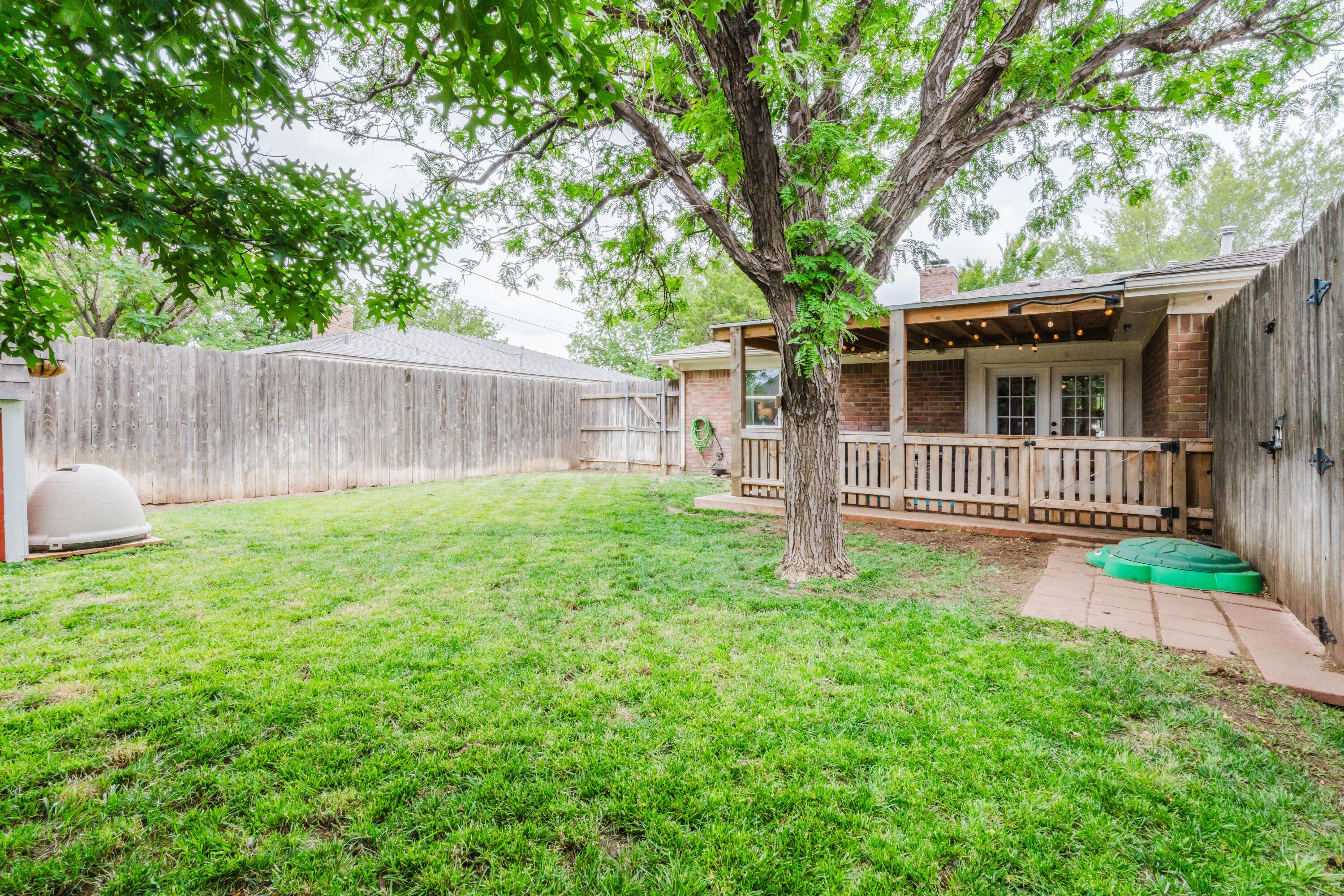 7302 Holyoke Trail Amarillo, TX 79121 - Photo 38 of 40 Backyard