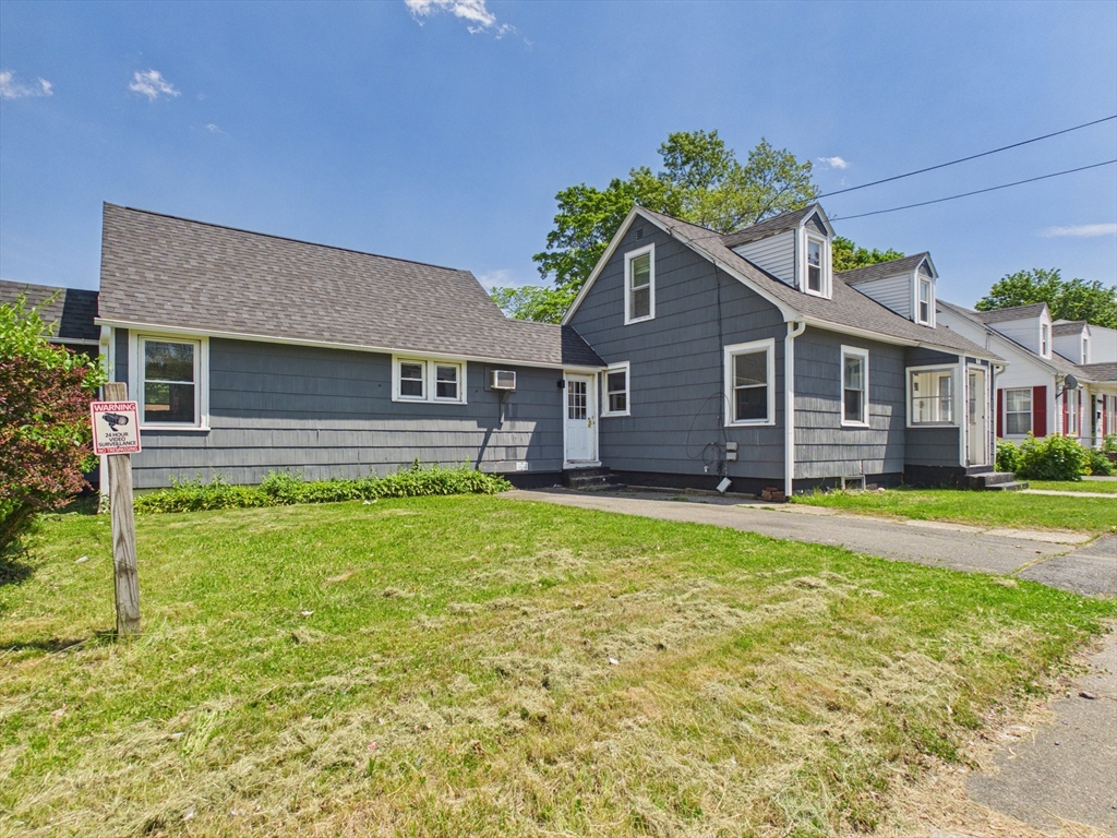 5 Barber Street Springfield, MA 01109 - Photo 6 of 41