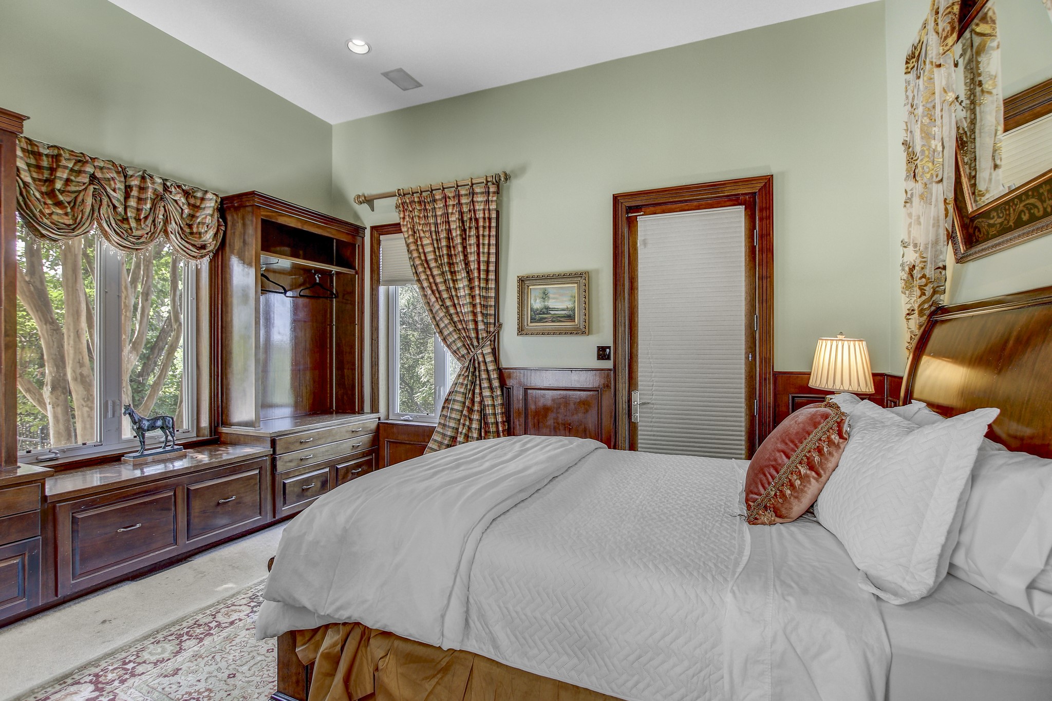 13628 Gregg Manor Road Manor, TX 78653 - Photo 22 of 33 a bedroom with a bed next to a window