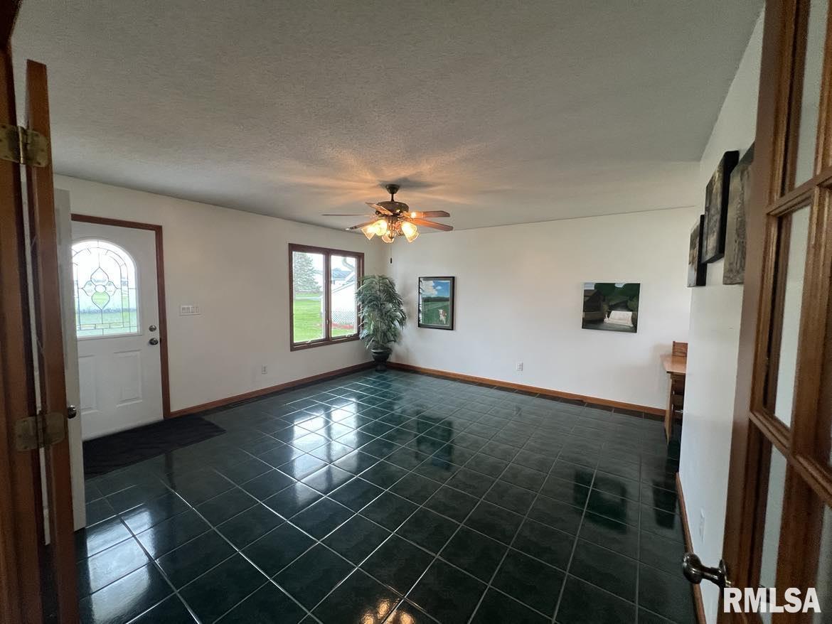 1295 China Road Macomb, IL 61455 - Photo 16 of 34 Gallery Image 16