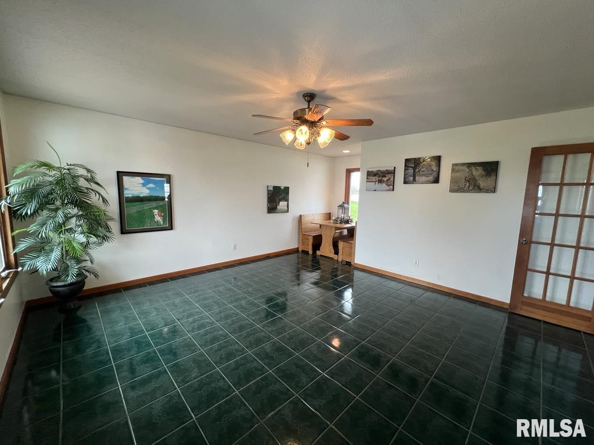 1295 China Road Macomb, IL 61455 - Photo 17 of 34 Gallery Image 17