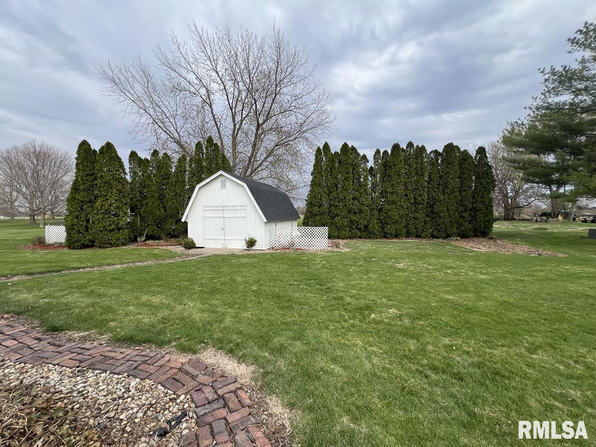 1295 China Road Macomb, IL 61455 - Photo 6 of 34 Gallery Image 6