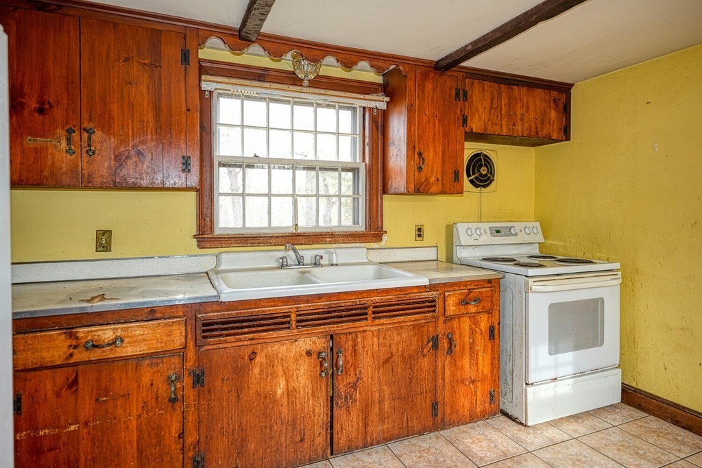 387 Commonwealth Road Wayland, MA 01778 - Photo 10 of 42 Gallery Image 10