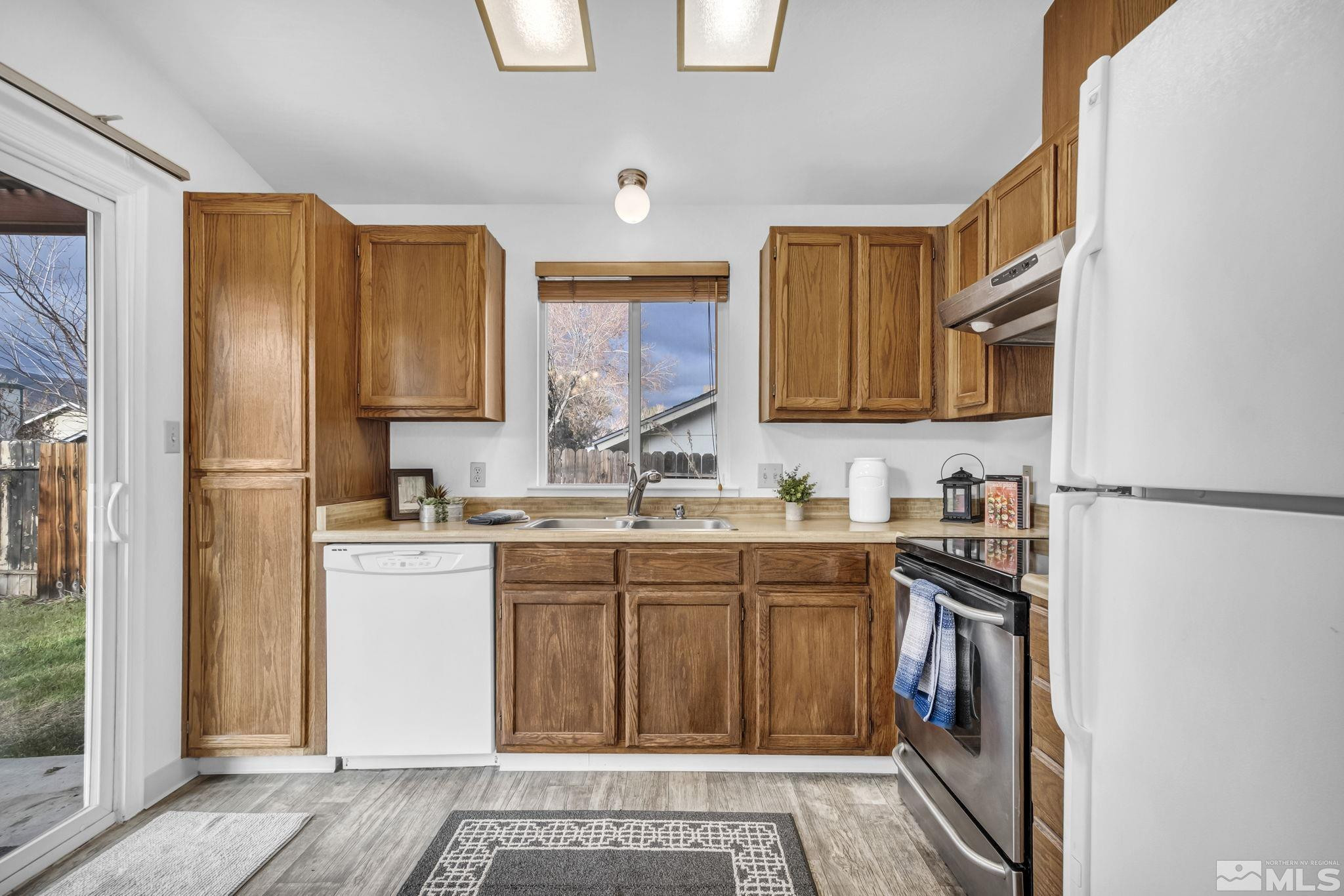1081 Ambassador Drive Reno, NV 89523 - Photo 9 of 34 Photo 9