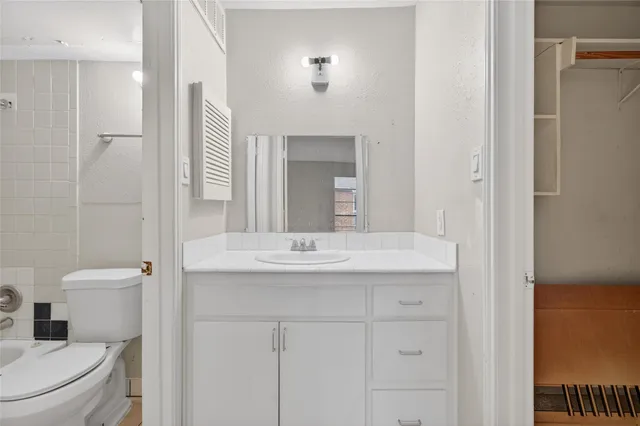 $745 | 9550 Deering Drive, Unit 504, Houston, TX 77036