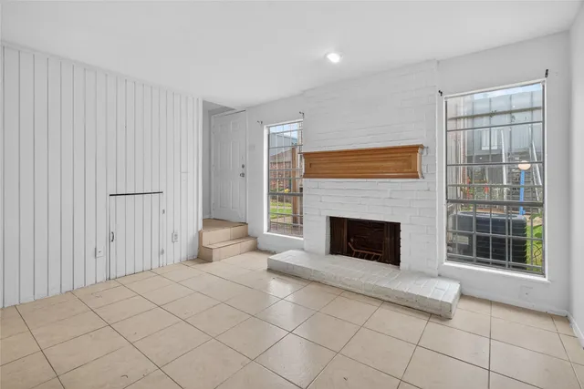 $745 | 9550 Deering Drive, Unit 504, Houston, TX 77036