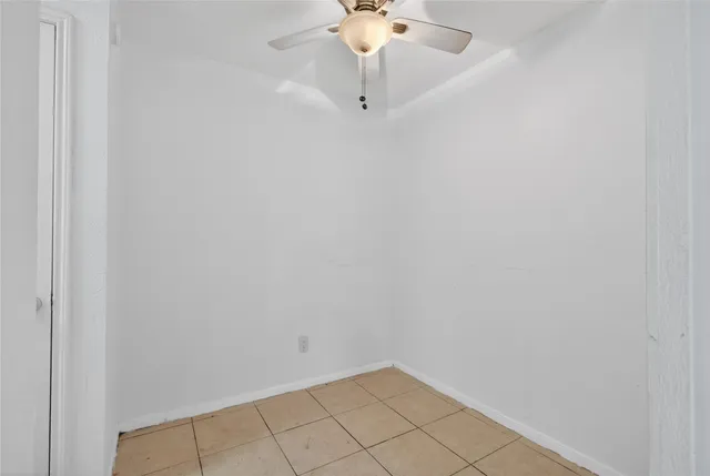 $745 | 9550 Deering Drive, Unit 504, Houston, TX 77036