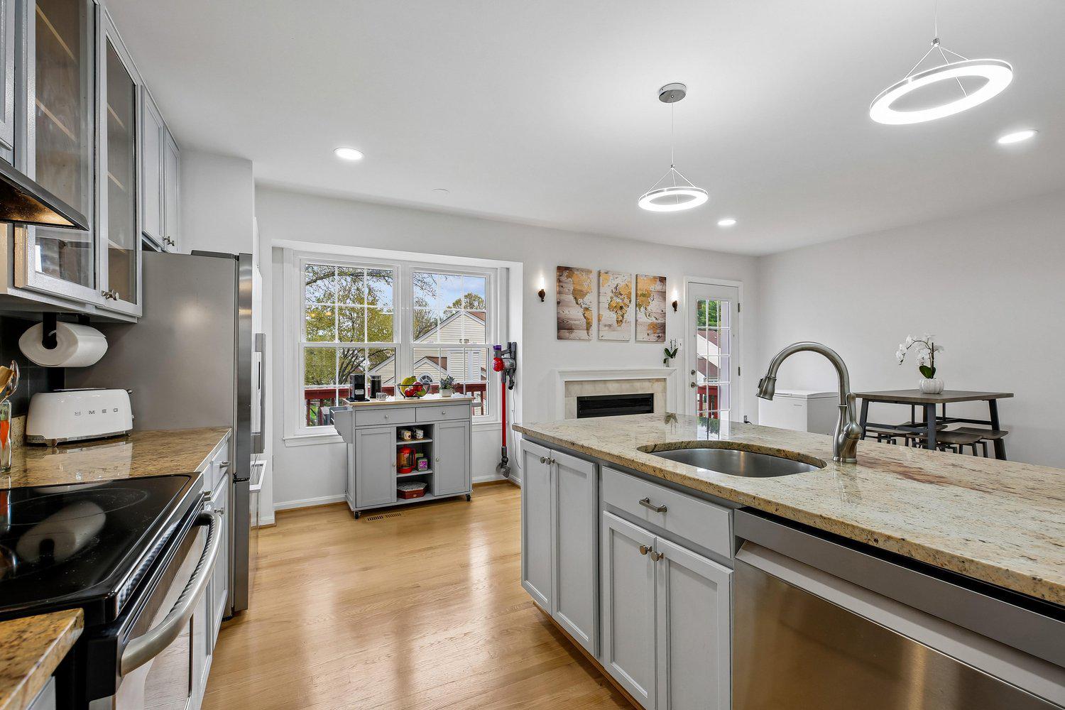 1406 Casino Circle Silver Spring, MD 20906 - Photo 17 of 64 Kitchen