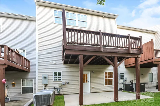 $299,900 | 14132 Winford Lane, Charlotte, NC 28262