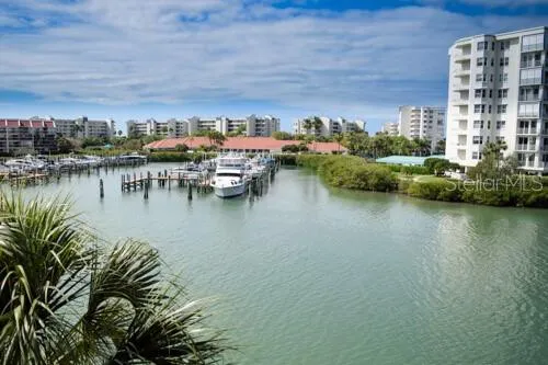 $2,200 | 7420 Bay Island Drive South, Unit A180, South Pasadena, FL 33707