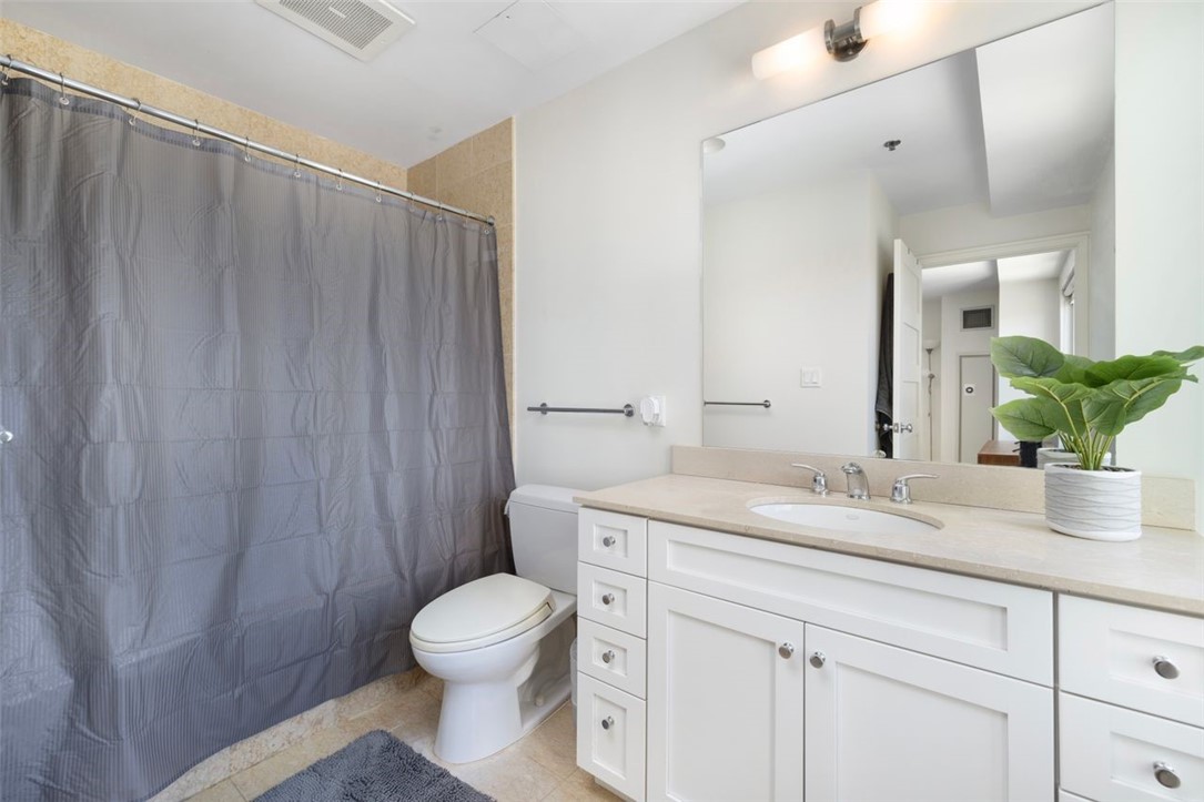 200 Exchange Street, Unit 812 Providence, RI 02903 - Photo 12 of 47 Master Bathroom