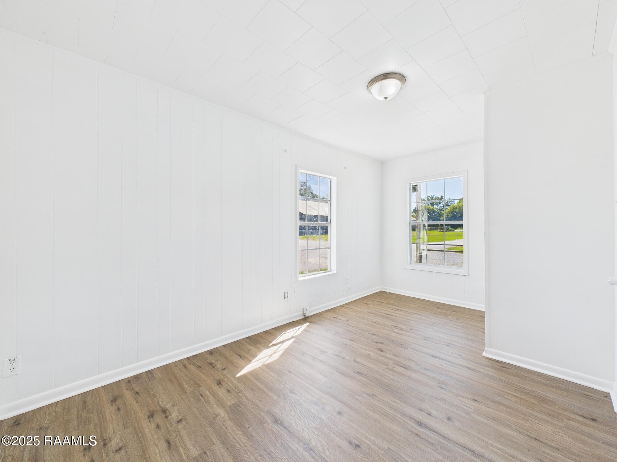 711 East Lessley Street Rayne, LA 70578 - Photo 7 of 14 CAM04246G0-PR0161-STILL004