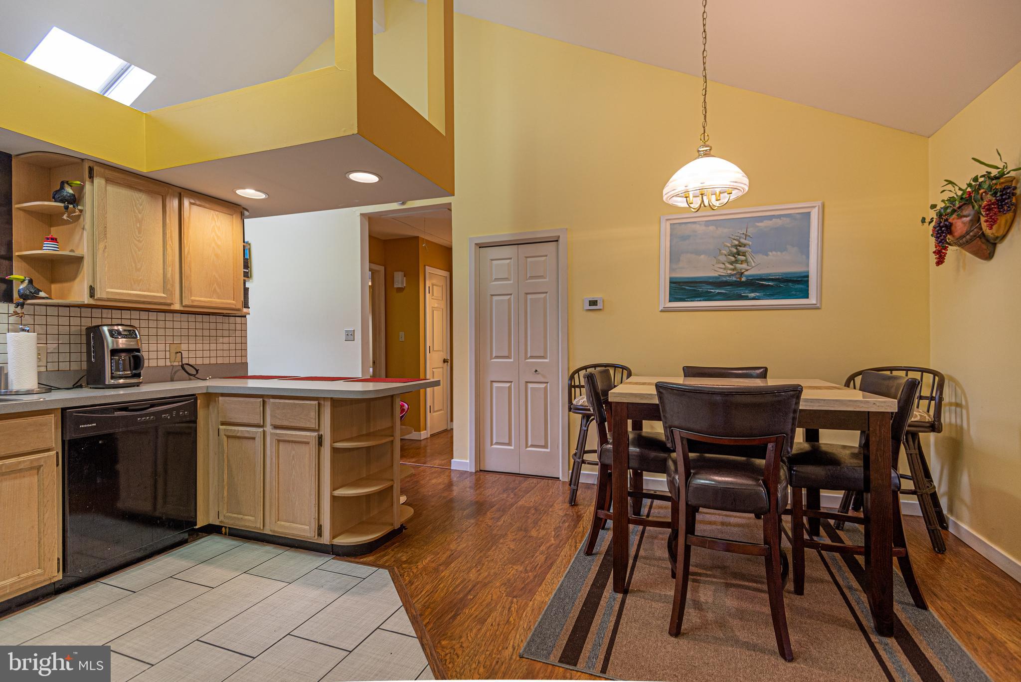 14 Bridgewater Road Berlin, MD 21811 - Photo 9 of 58 Sunny, Bright Kitchen
