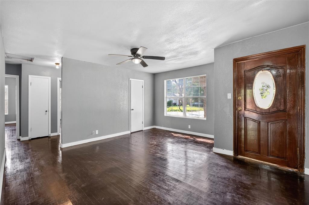604 Graham Street Cleburne, TX 76033 - Photo 4 of 30