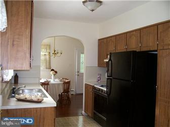 25 Linden Road Bordentown, NJ 08505 - Photo 8 of 8 Kitchen
