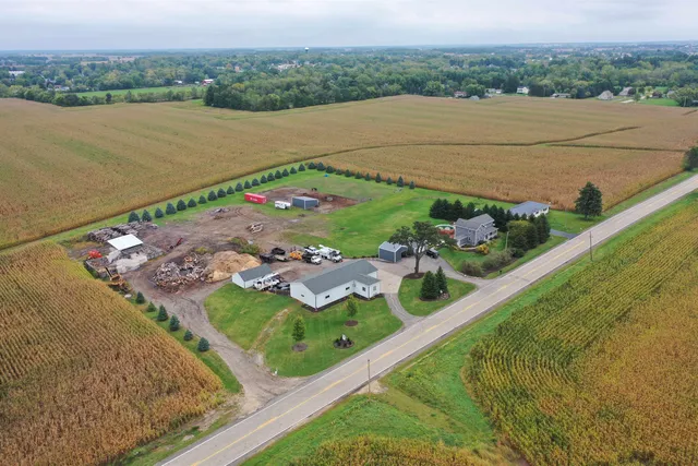 $595,000 | W8930 State Line Road, Sharon, WI 53585