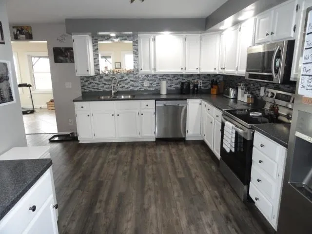 $595,000 | W8930 State Line Road, Sharon, WI 53585