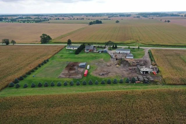 $595,000 | W8930 State Line Road, Sharon, WI 53585