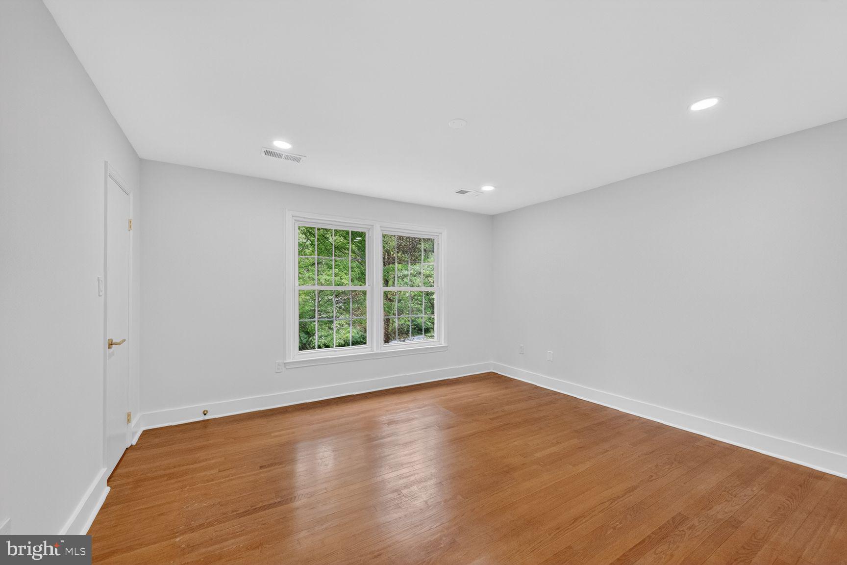 11523 Vale Road Oakton, VA 22124 - Photo 12 of 22