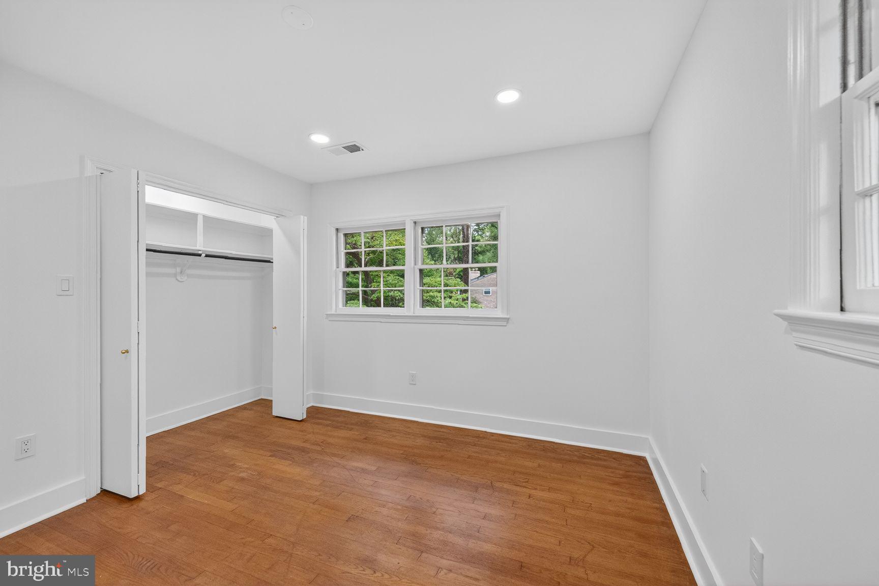 11523 Vale Road Oakton, VA 22124 - Photo 9 of 22