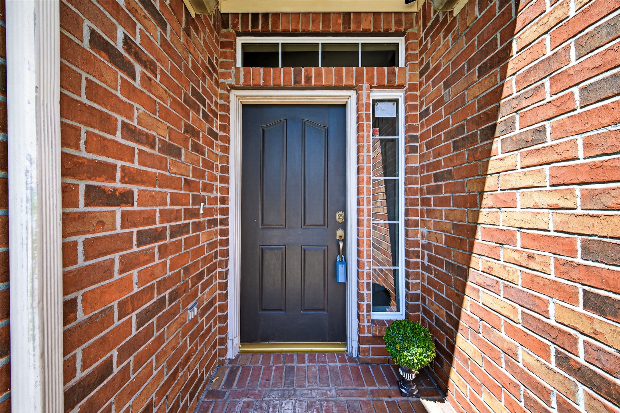 23211 Goldensong Court Spring, TX 77373 - Photo 3 of 46 a front view of a house with a garden