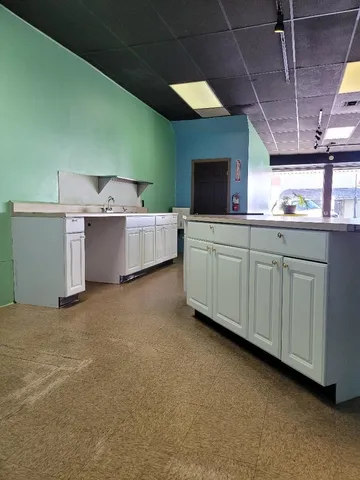 $79,500 | 122 North Main Street, Eureka, KS 67045