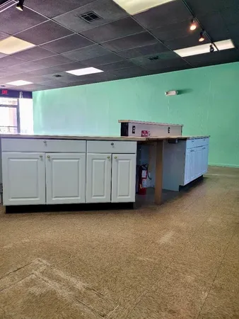 $79,500 | 122 North Main Street, Eureka, KS 67045