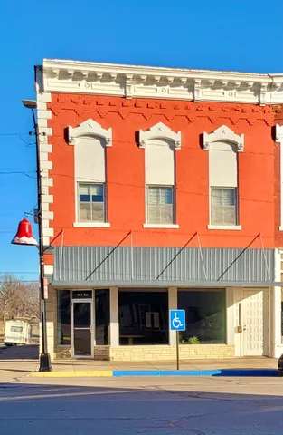 $79,500 | 122 North Main Street, Eureka, KS 67045