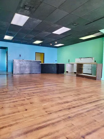 $79,500 | 122 North Main Street, Eureka, KS 67045