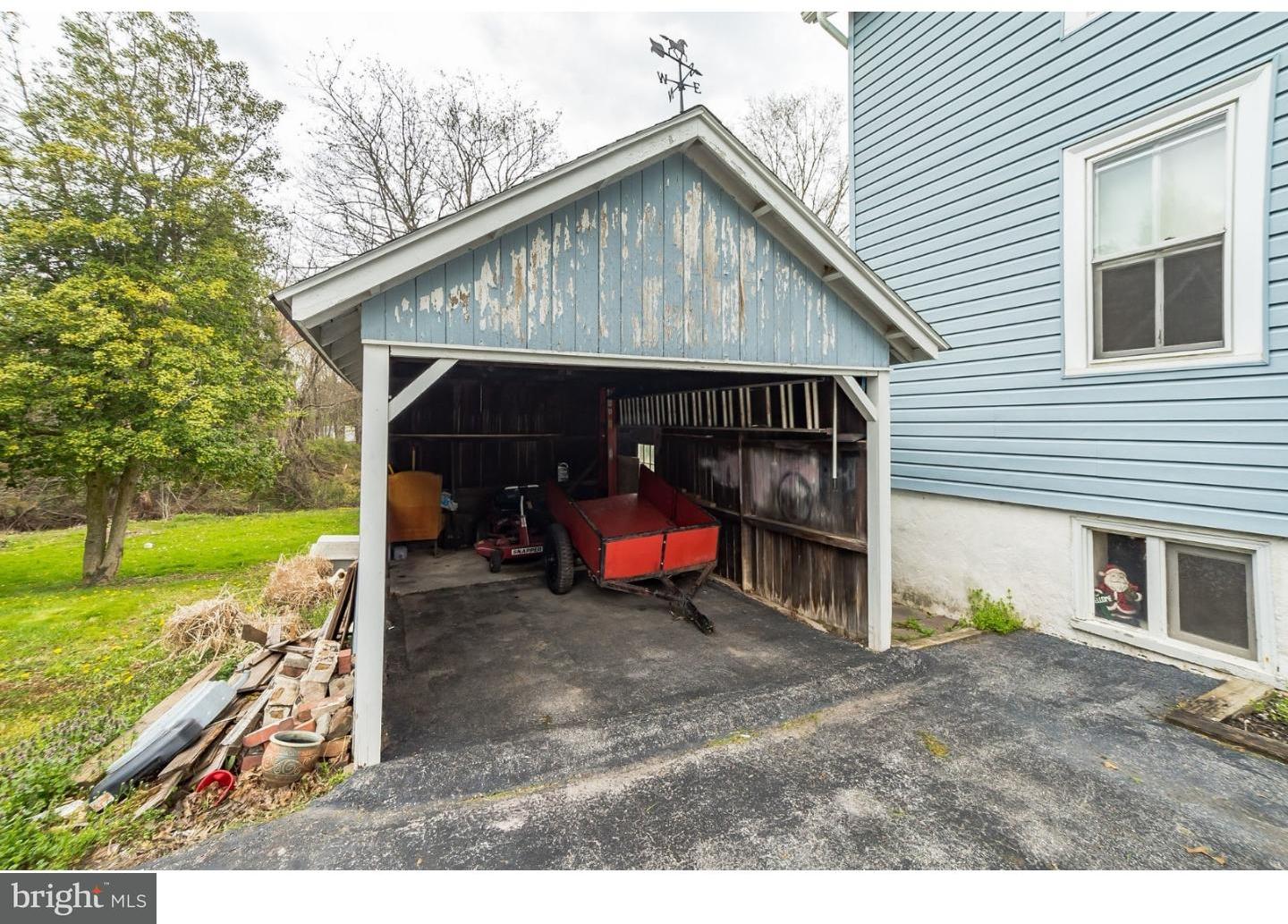 215 Stony Run Road Spring City, PA 19475 - Photo 4 of 25
