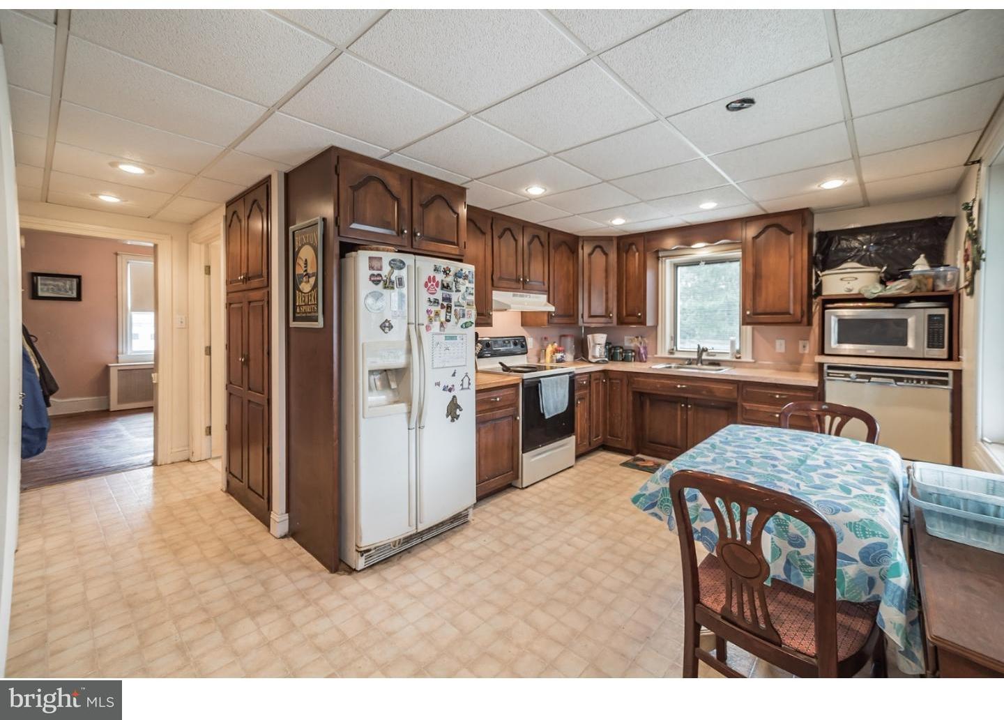215 Stony Run Road Spring City, PA 19475 - Photo 10 of 25 Kitchen