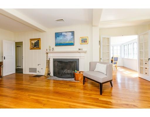 21 Colony Road Lexington, MA 02420 - Photo 4 of 27