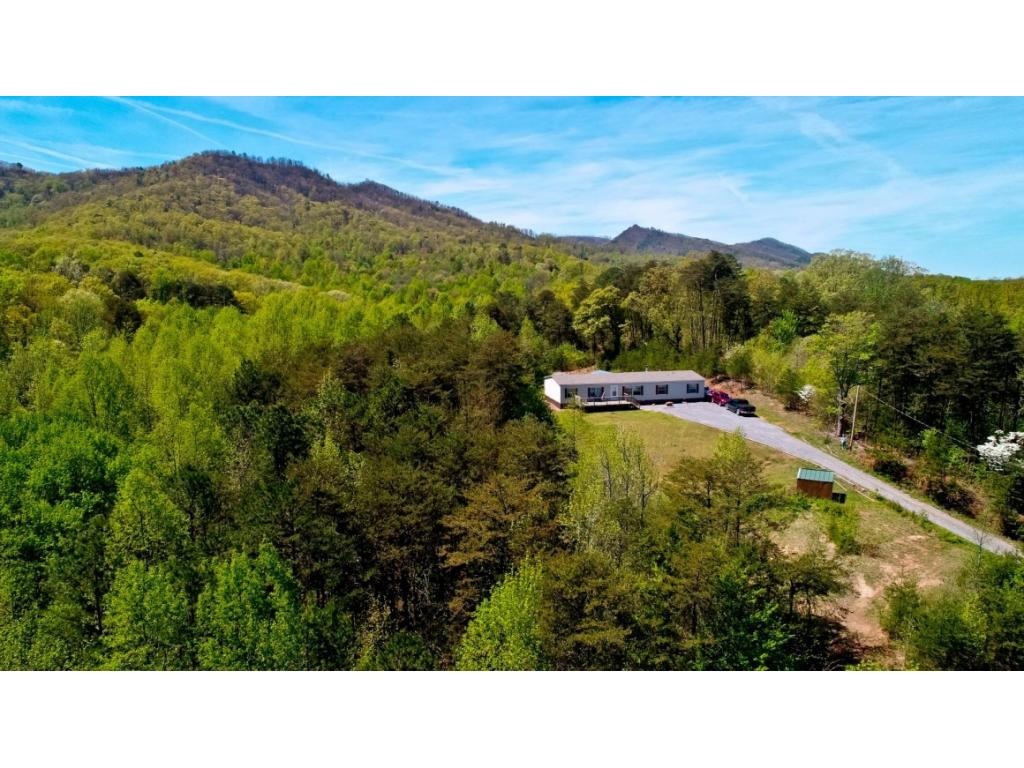 583 Overview Way Newport, TN 37821 - Photo 3 of 36 Photo 3