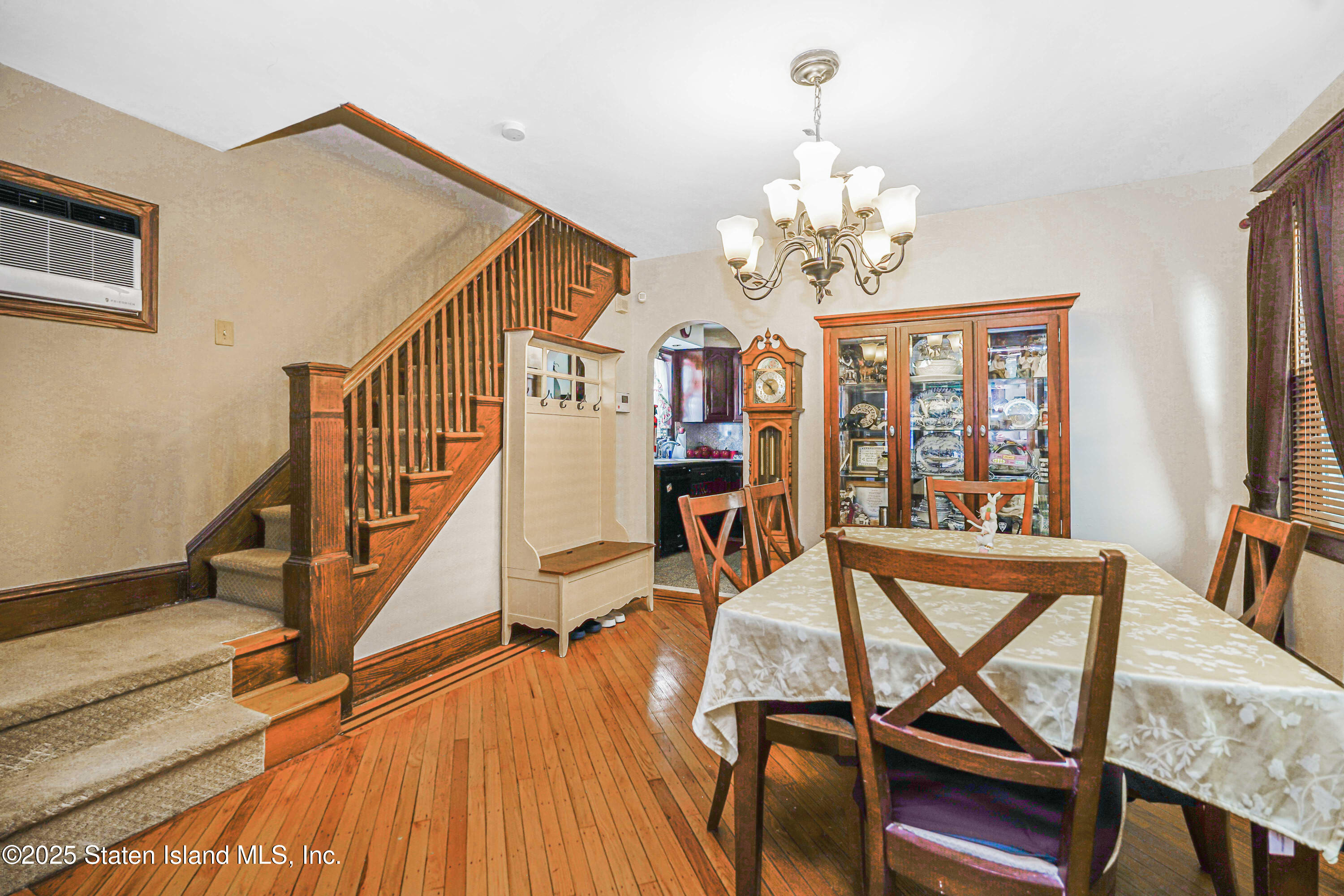 139 Roe Street Staten Island, NY 10310 - Photo 11 of 39 Photo Apr 16 2025, 4 03 30 AM