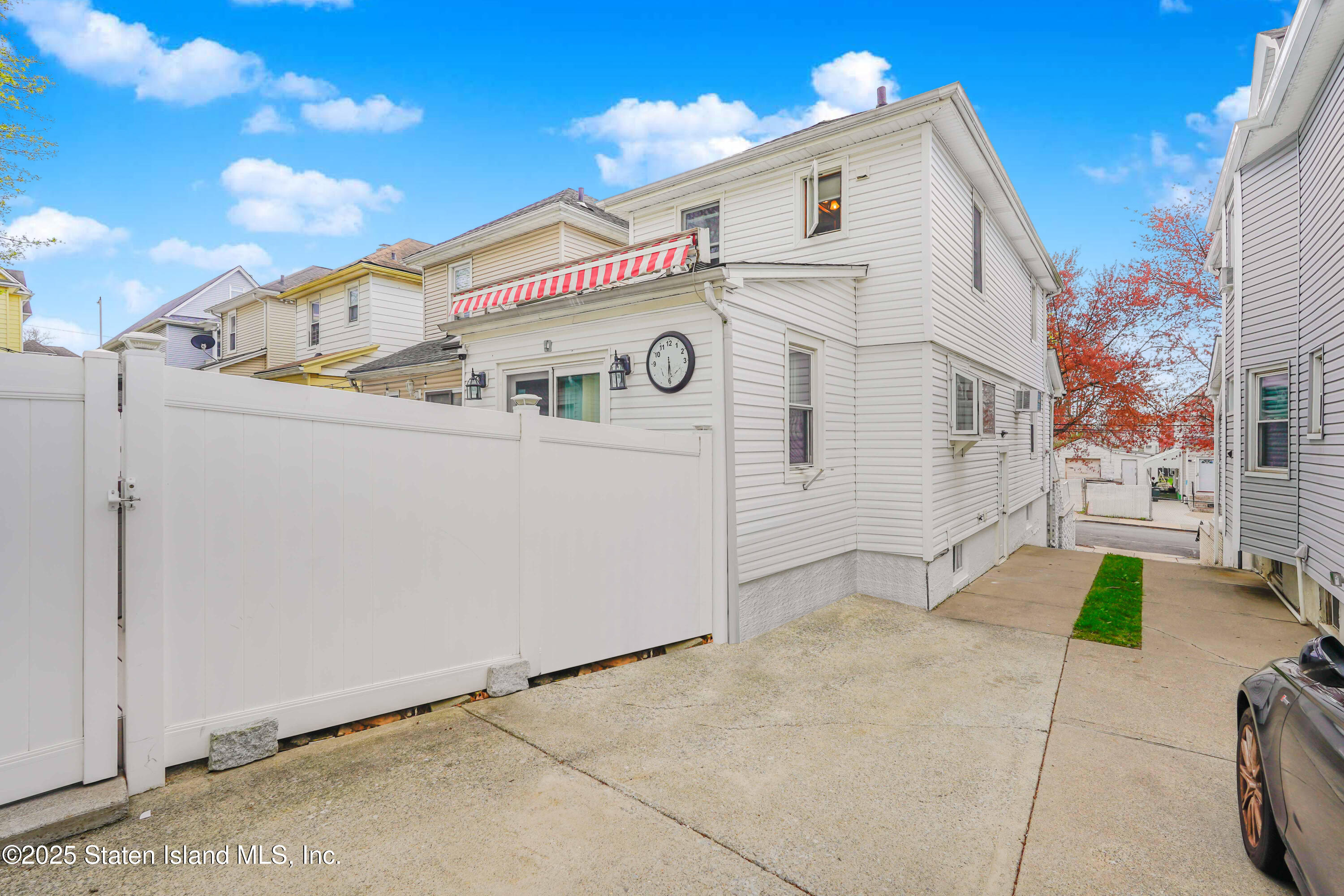 139 Roe Street Staten Island, NY 10310 - Photo 4 of 39 Photo Apr 16 2025, 3 47 42 AM