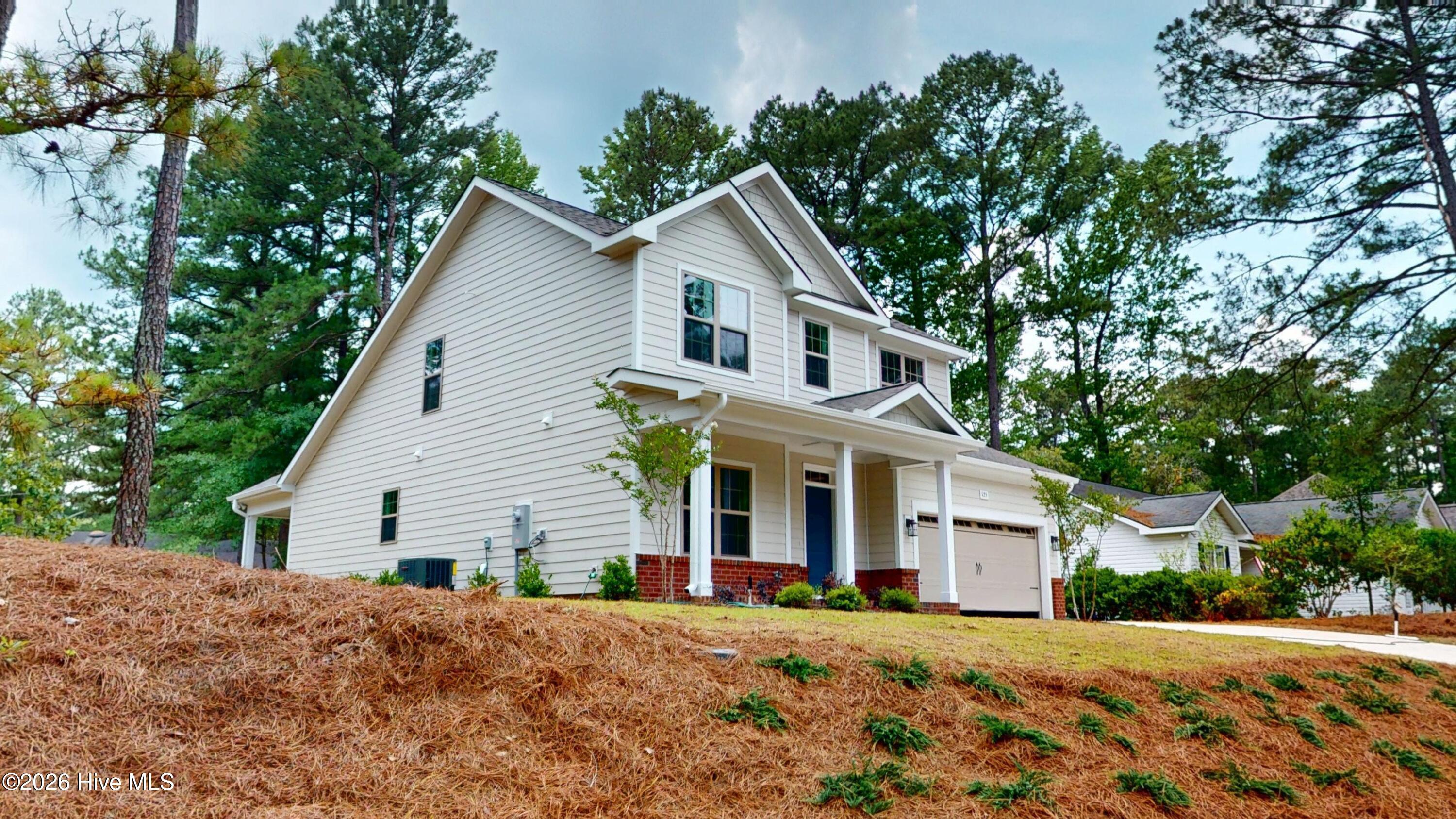 125 Juniper Lake Road Pinehurst, NC 28374 - Photo 3 of 29