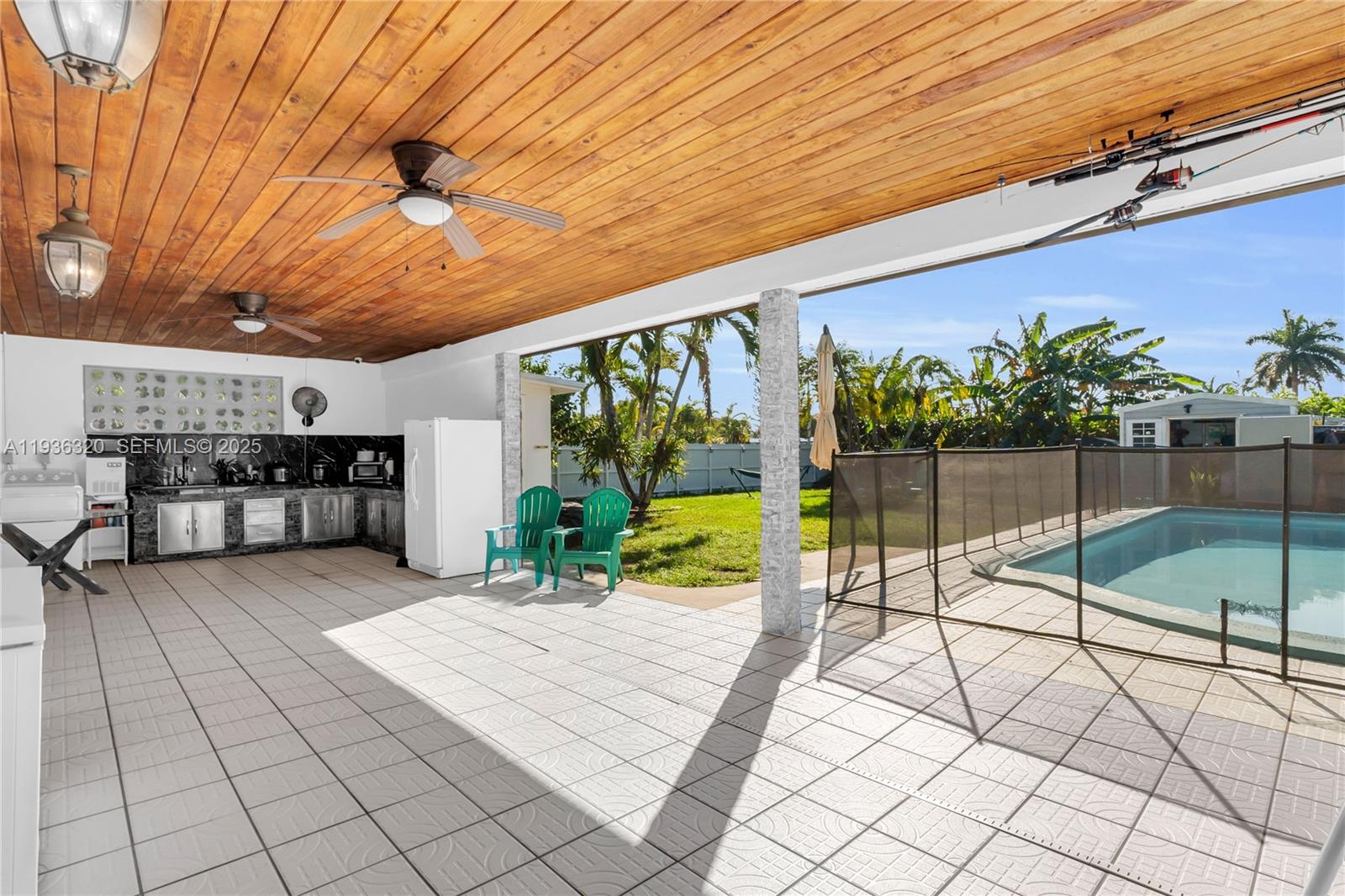 610 Northwest 16th Street Homestead, FL 33030 - Photo 13 of 27 a view of a backyard