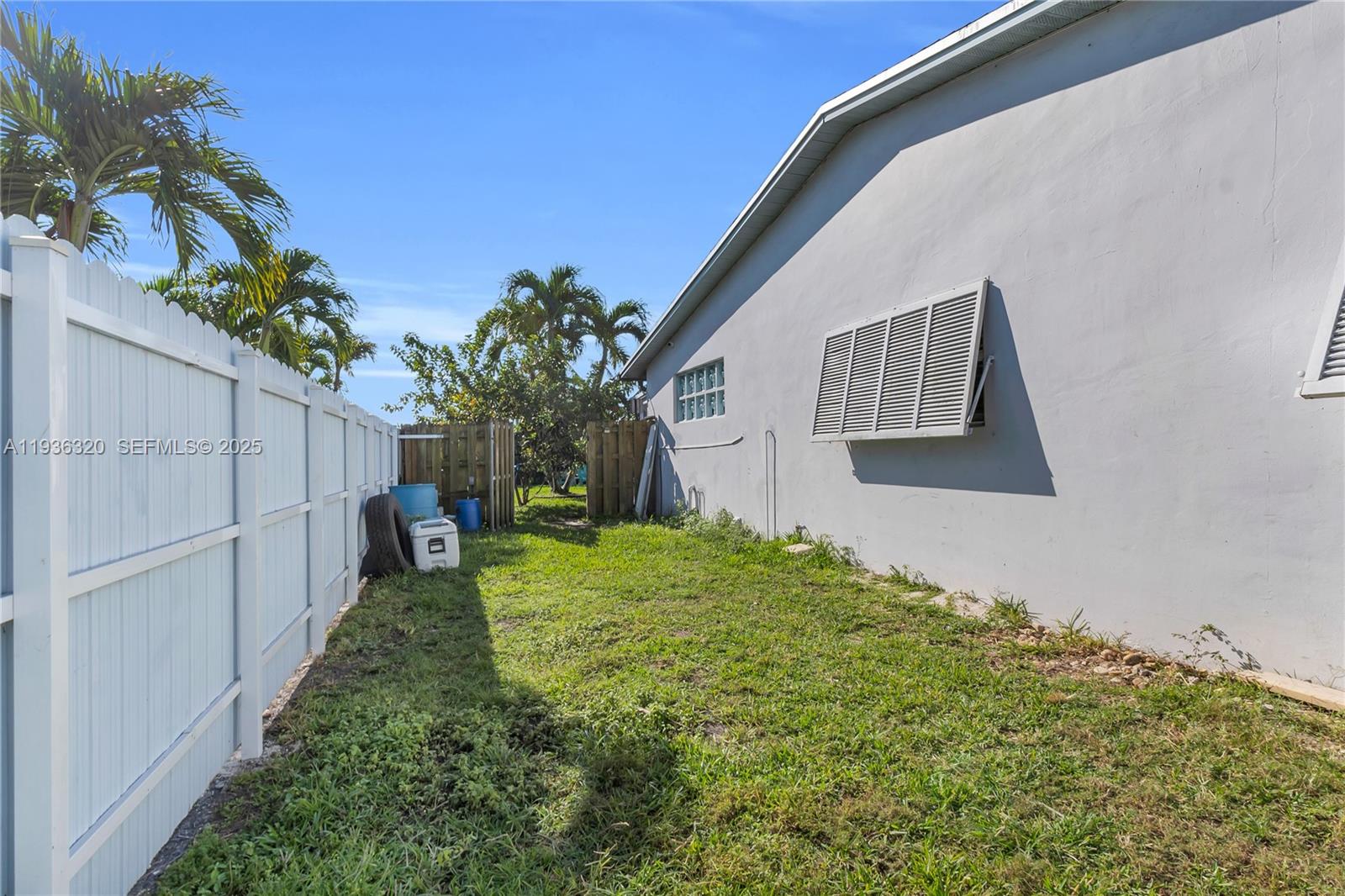 610 Northwest 16th Street Homestead, FL 33030 - Photo 19 of 27 a view of a backyard with plants