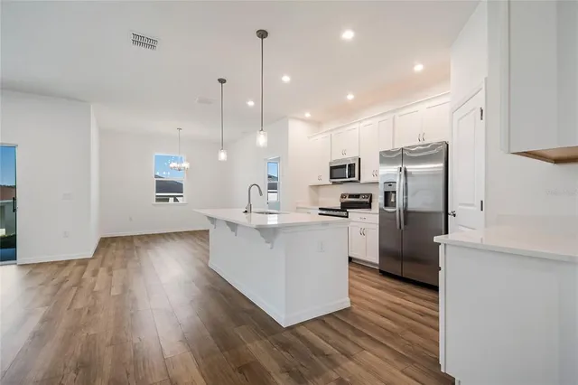 $2,100 | 434 Eventide Avenue, Mascotte, FL 34753