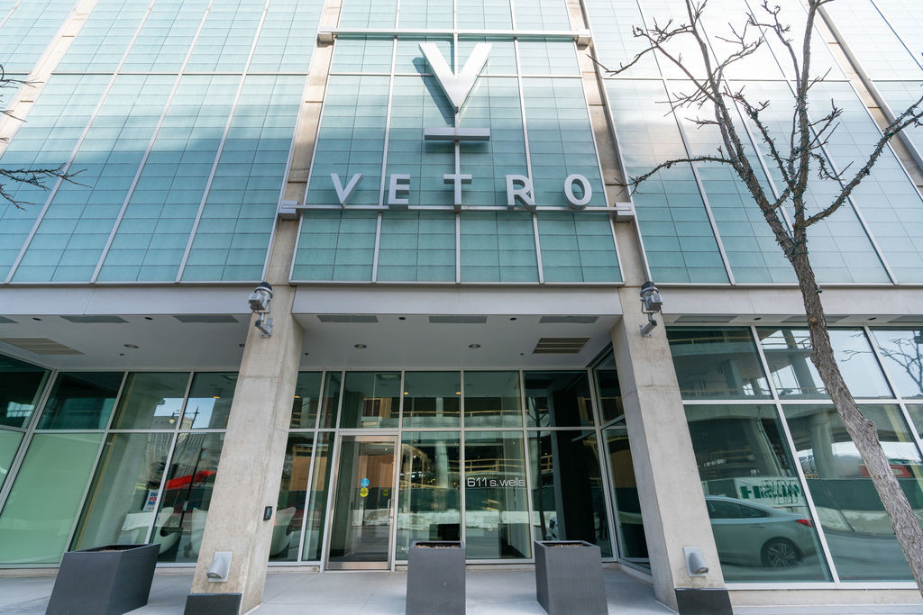 611 South Wells Street, Unit 2705 Chicago, IL 60607 - Photo 1 of 23 a view of entryway with a front door