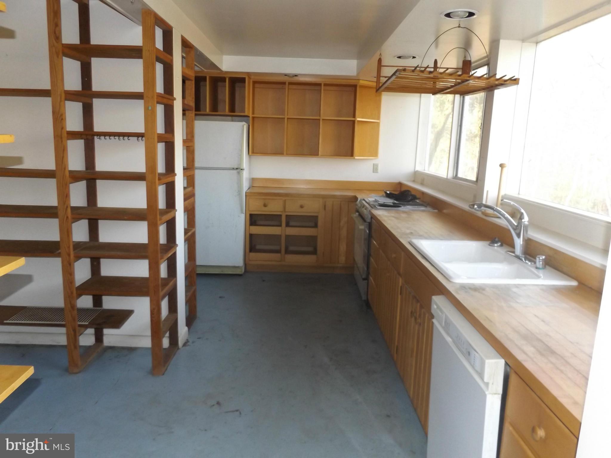 857 Childs Point Road Annapolis, MD 21401 - Photo 25 of 29 main kitchen on lower level
