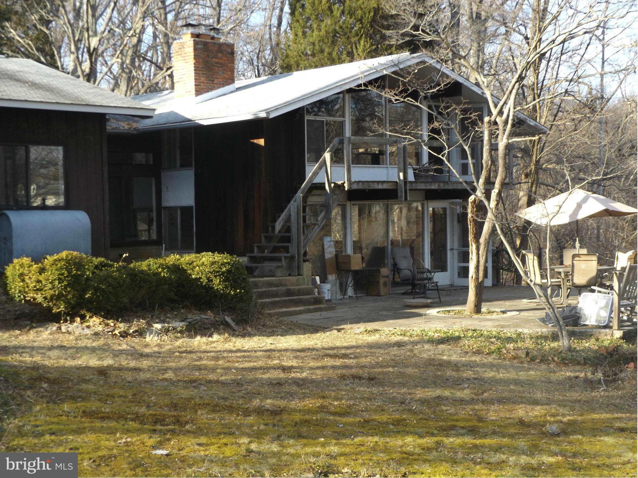 857 Childs Point Road Annapolis, MD 21401 - Photo 7 of 29 front of home facing Crab Creek
