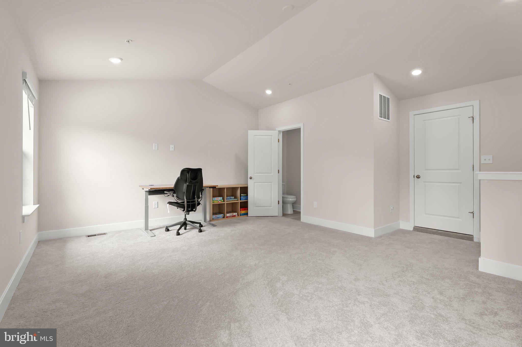 1732 Water Xing Road Pikesville, MD 21208 - Photo 39 of 58 Top Level Loft