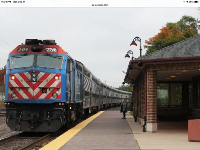 $1,393 | 5820 Oakwood Drive, Unit 3J, Lisle, IL 60532