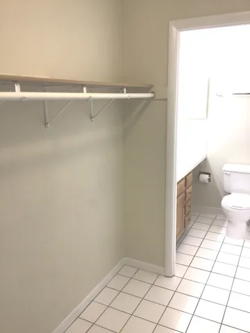 $1,393 | 5820 Oakwood Drive, Unit 3J, Lisle, IL 60532