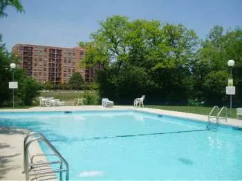 $1,393 | 5820 Oakwood Drive, Unit 3J, Lisle, IL 60532