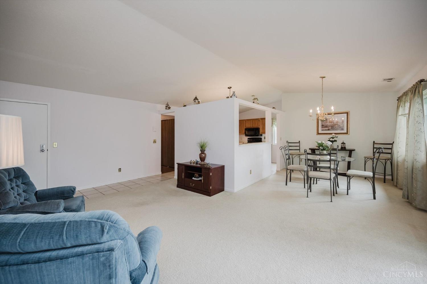 7913 Cheviot Road, Unit 27 Cincinnati, OH 45247 - Photo 22 of 44