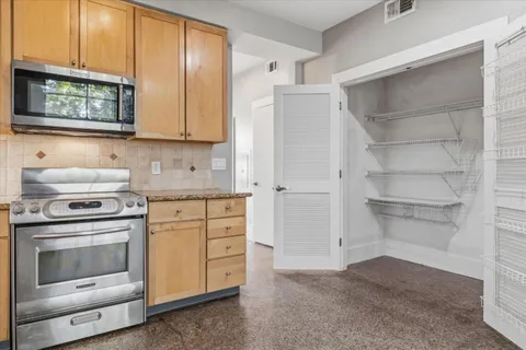 $650,000 | 925 The Alameda, Unit 302, San Jose, CA 95126